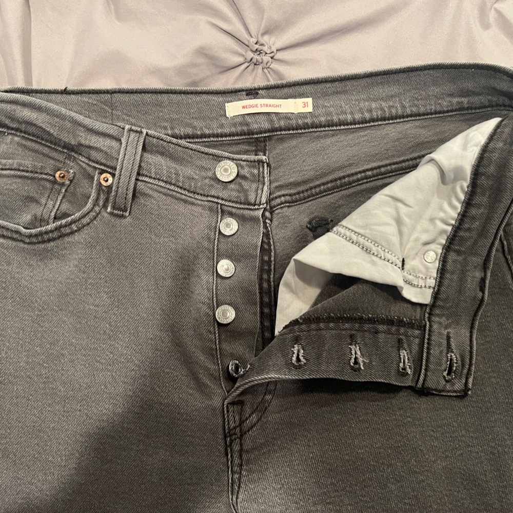 Levi's Wedgie Straight button fly high rise jeans, size 31 in washed charcoal